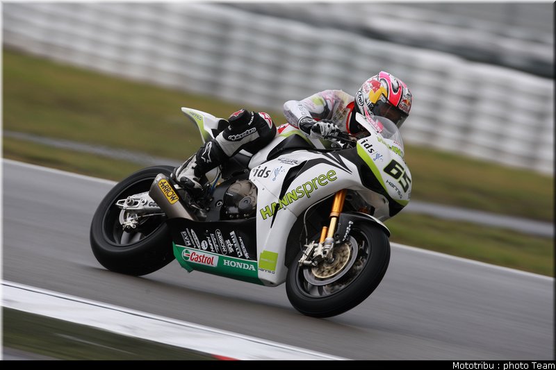 sbk_rea_03_nurburgring_allemagne_2009