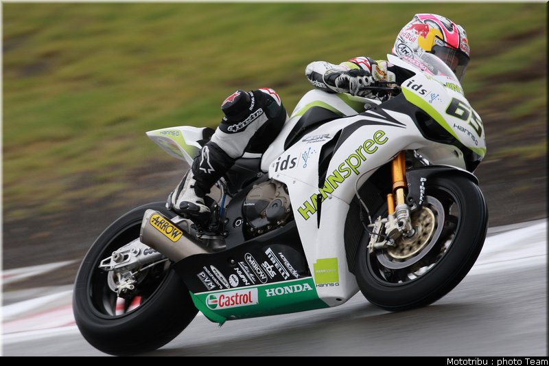 sbk_rea_04_nurburgring_allemagne_2009