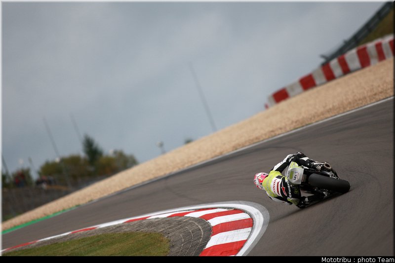sbk_rea_14_nurburgring_allemagne_2009