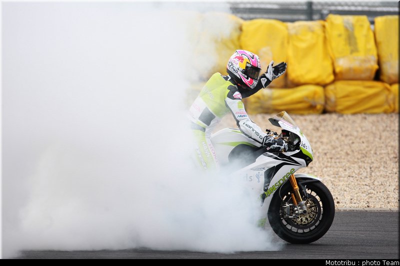 sbk_rea_17_nurburgring_allemagne_2009