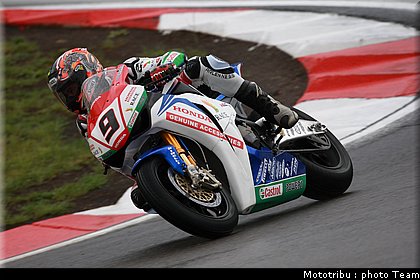 sbk_kyionari_03_nurburgring_allemagne_2009.jpg