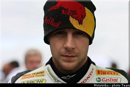 sbk_rea_16_nurburgring_allemagne_2009.jpg