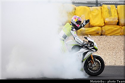 sbk_rea_17_nurburgring_allemagne_2009.jpg