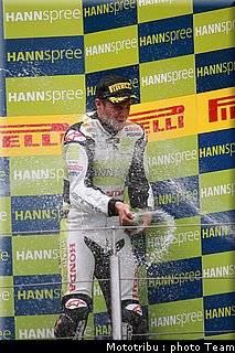 sbk_rea_20_nurburgring_allemagne_2009.jpg