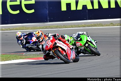 stk1000_4_nurburgring_allemagne_2009.jpg