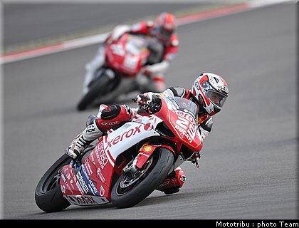 stk1000_beretta_1_nurburgring_allemagne_2009.jpg