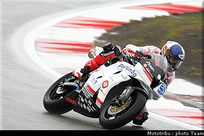 supersport_laverty_01_nurburgring_allemagne_2009.jpg