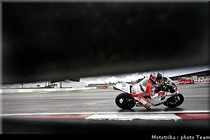 supersport_laverty_03_nurburgring_allemagne_2009.jpg