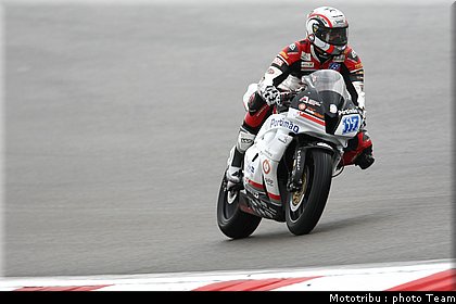 supersport_praia_03_nurburgring_allemagne_2009.jpg