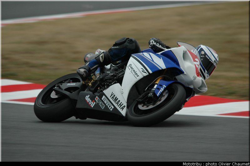 stk1000_barrier_1_france_2009