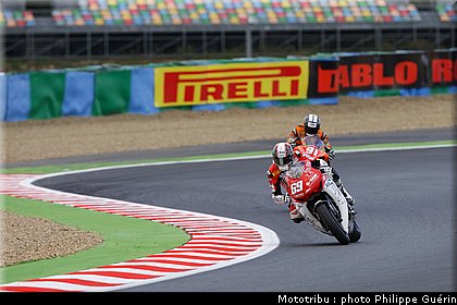 stk1000_kezek_1.jpg