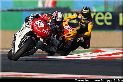 stk1000_kezek_2.jpg