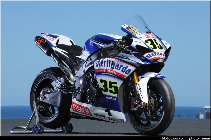 sbk_crutchlow_04_portugal_2010_030
