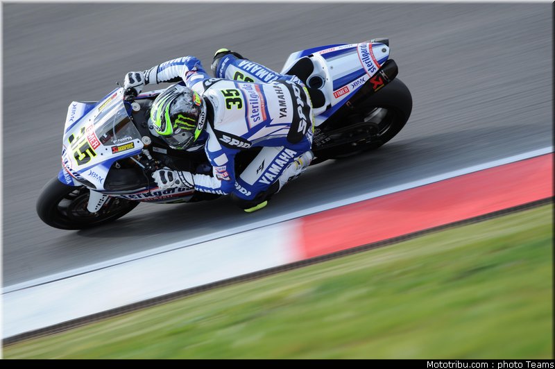 sbk_crutchlow_08_portugal_2010_034