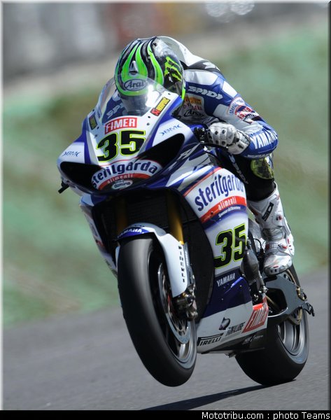 sbk_crutchlow_13_portugal_2010_039