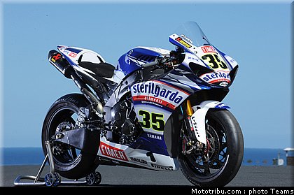 sbk_crutchlow_04_portugal_2010_030.jpg