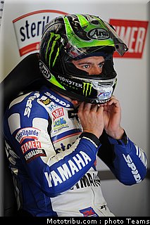 sbk_crutchlow_15_portugal_2010_041.jpg