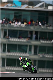 sbk_sykes_12_portugal_2010_126.jpg