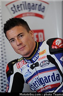 sbk_toseland_11_portugal_2010_144.jpg