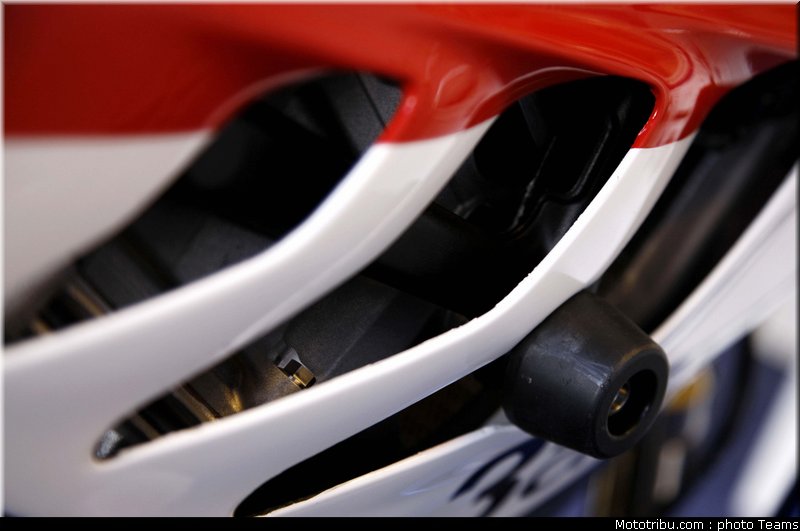0064_sbk_bmw_3_assen_2010