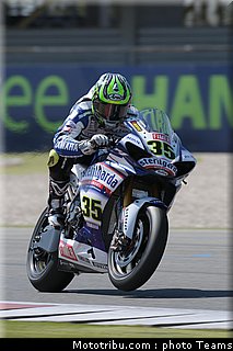 0102_sbk_crutchlow_1_assen_2010.jpg
