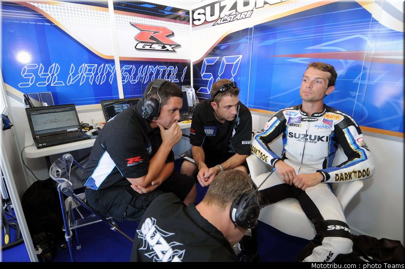 sbk_guintoli_03_sanmarin_2010