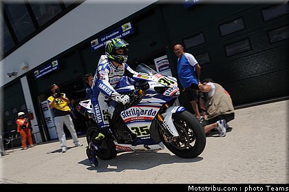sbk_crutchlow_6_sanmarin_2010.jpg