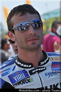 sbk_guintoli_06_sanmarin_2010.jpg