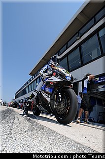 sbk_guintoli_08_sanmarin_2010.jpg