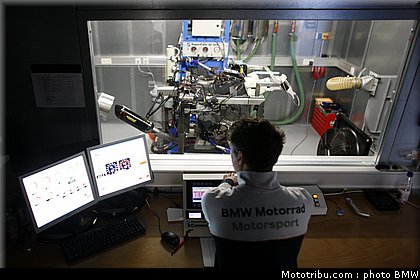 bmw_sbk_team_2010_049.jpg