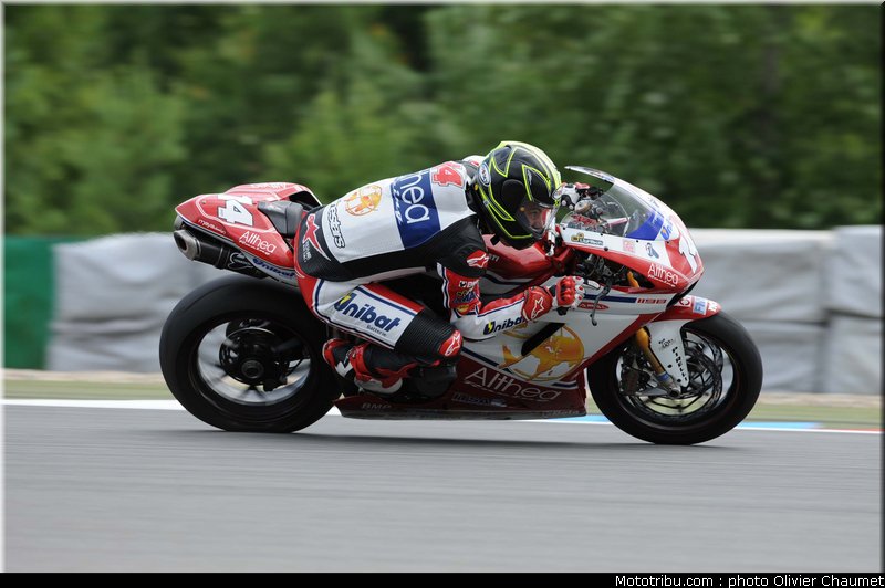 1000stk_baroni_002_republique_tcheque_brno_2011