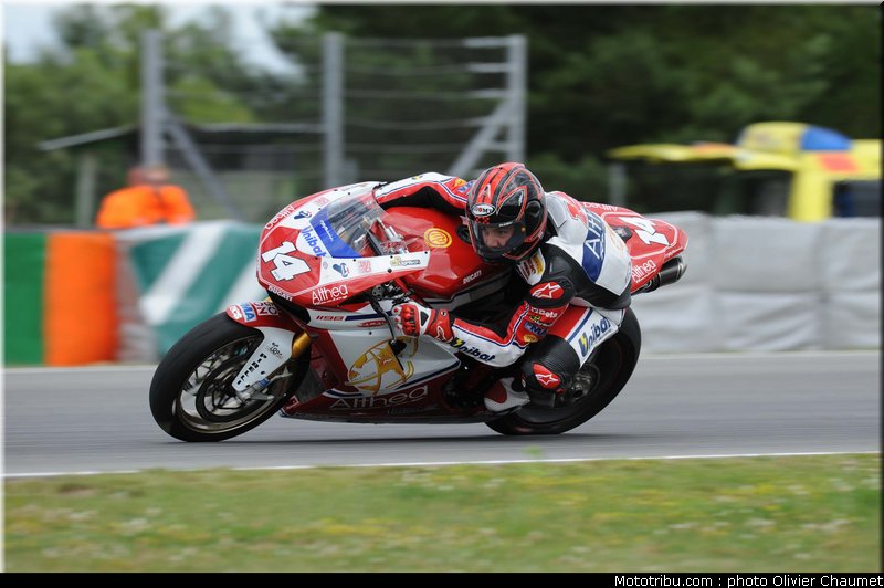 1000stk_baroni_004_republique_tcheque_brno_2011