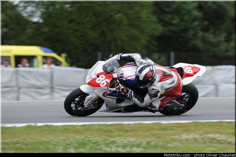 1000stk_beaton_004_republique_tcheque_brno_2011