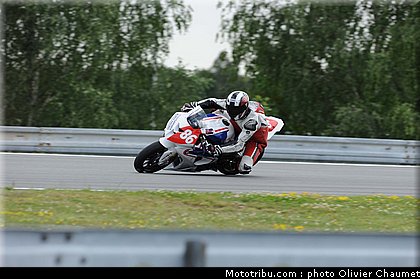 1000stk_beaton_003_republique_tcheque_brno_2011.jpg