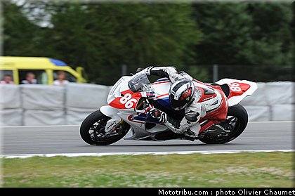 1000stk_beaton_004_republique_tcheque_brno_2011.jpg