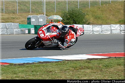 1000stk_canepa_001_republique_tcheque_brno_2011.jpg