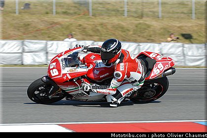 1000stk_canepa_003_republique_tcheque_brno_2011.jpg