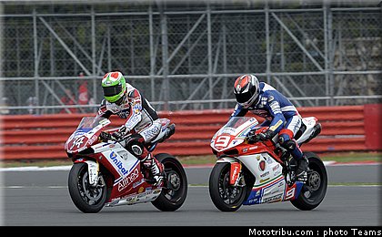 1000stk_3_angleterre_silverstone_2011.jpg