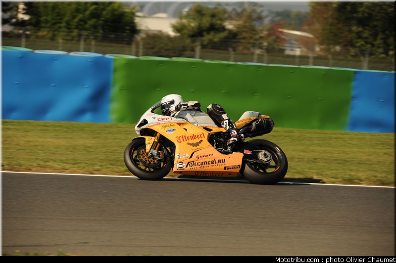 sbk_guintoli_001_france_magny_cours_2011