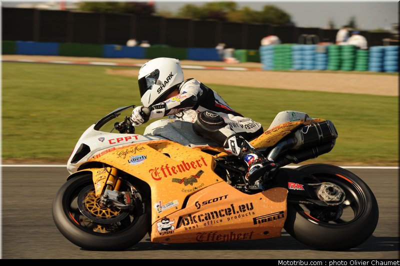 sbk_guintoli_003_france_magny_cours_2011