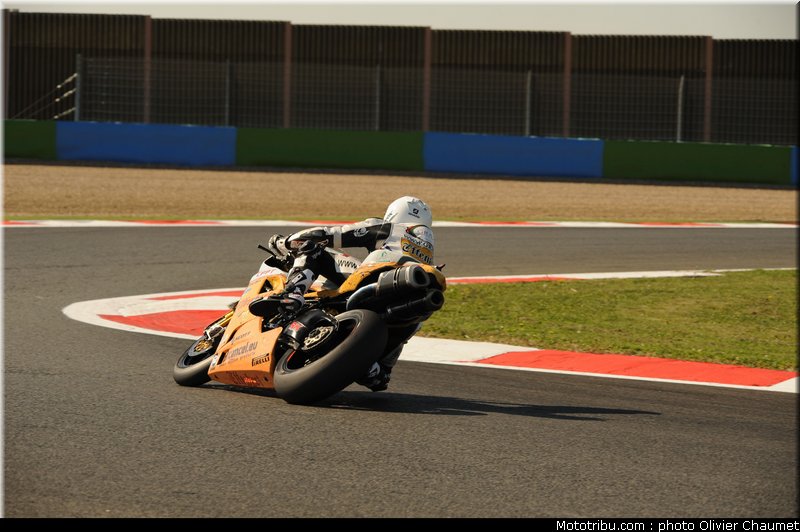 sbk_guintoli_004_france_magny_cours_2011