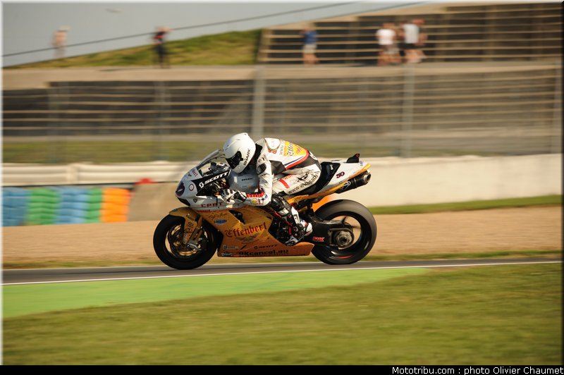 sbk_guintoli_006_france_magny_cours_2011