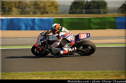 1000stk_antonelli_004_france_magny_cours_2011.jpg