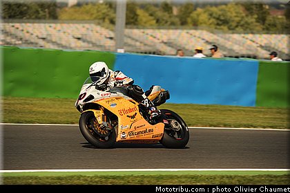 sbk_guintoli_002_france_magny_cours_2011.jpg