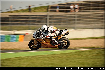 sbk_guintoli_006_france_magny_cours_2011.jpg