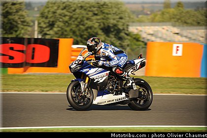 sbk_melandri_002_france_magny_cours_2011.jpg