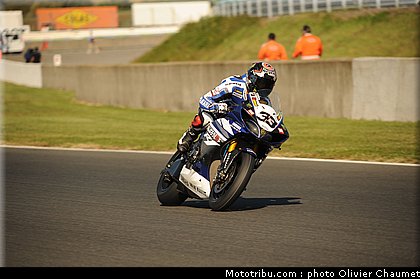 sbk_melandri_008_france_magny_cours_2011.jpg