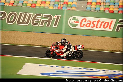 supersport_pirotta_001_france_magny_cours_2011.jpg