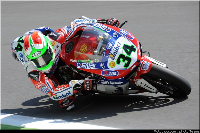 superbike_giugliano_001_italie_monza_2012