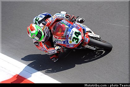 superbike_giugliano_002_italie_monza_2012.jpg